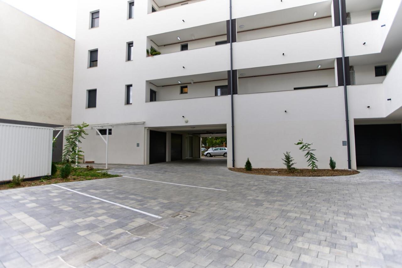 Starlight Silver Szeged - Exclusive Extérieur photo