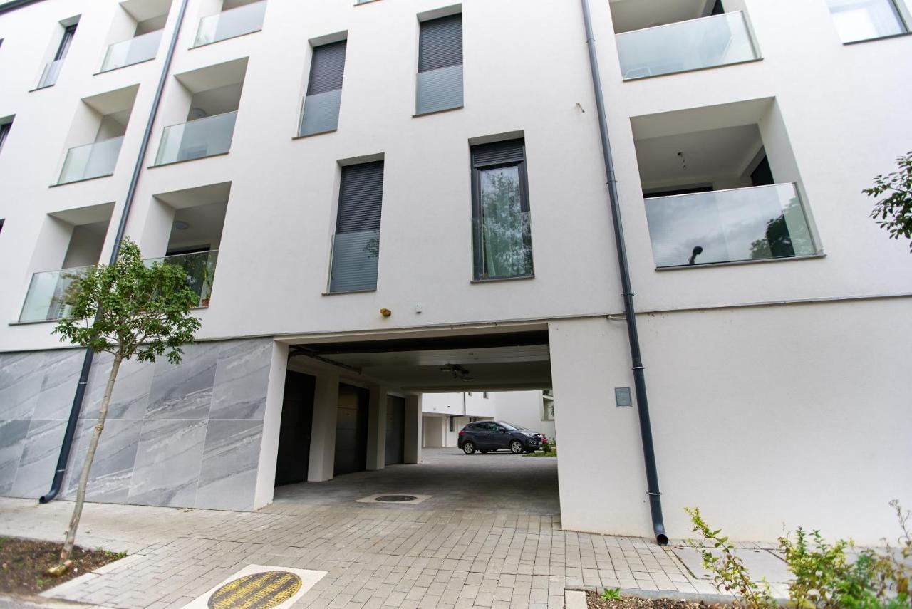 Starlight Silver Szeged - Exclusive Extérieur photo