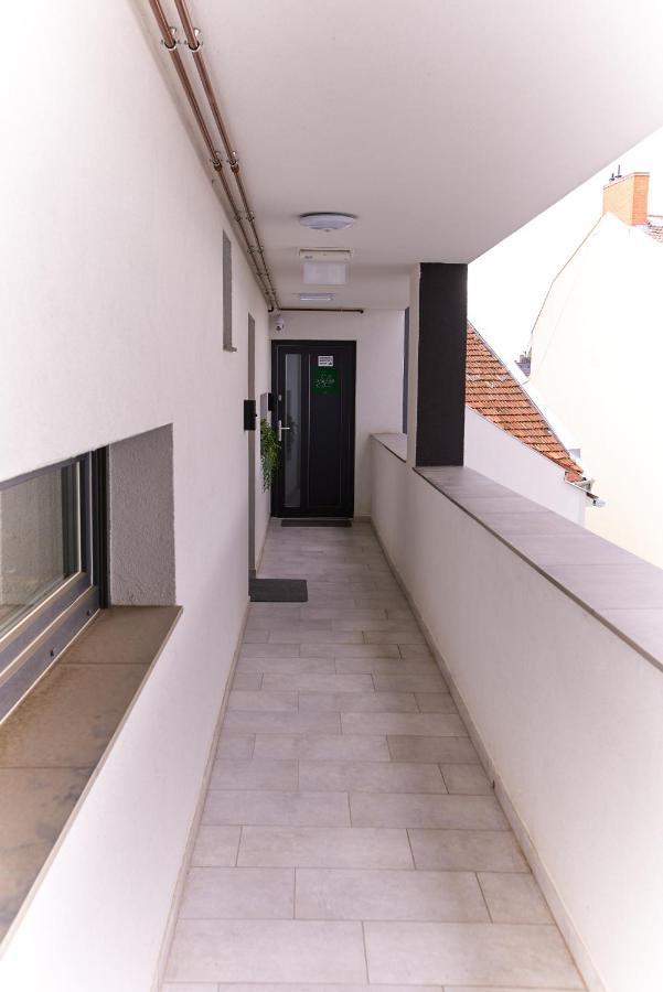 Starlight Silver Szeged - Exclusive Extérieur photo